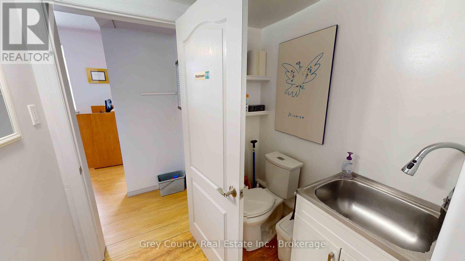 39 Main Street E, Grey Highlands, Ontario  N0C 1H0 - Photo 22 - X12260596
