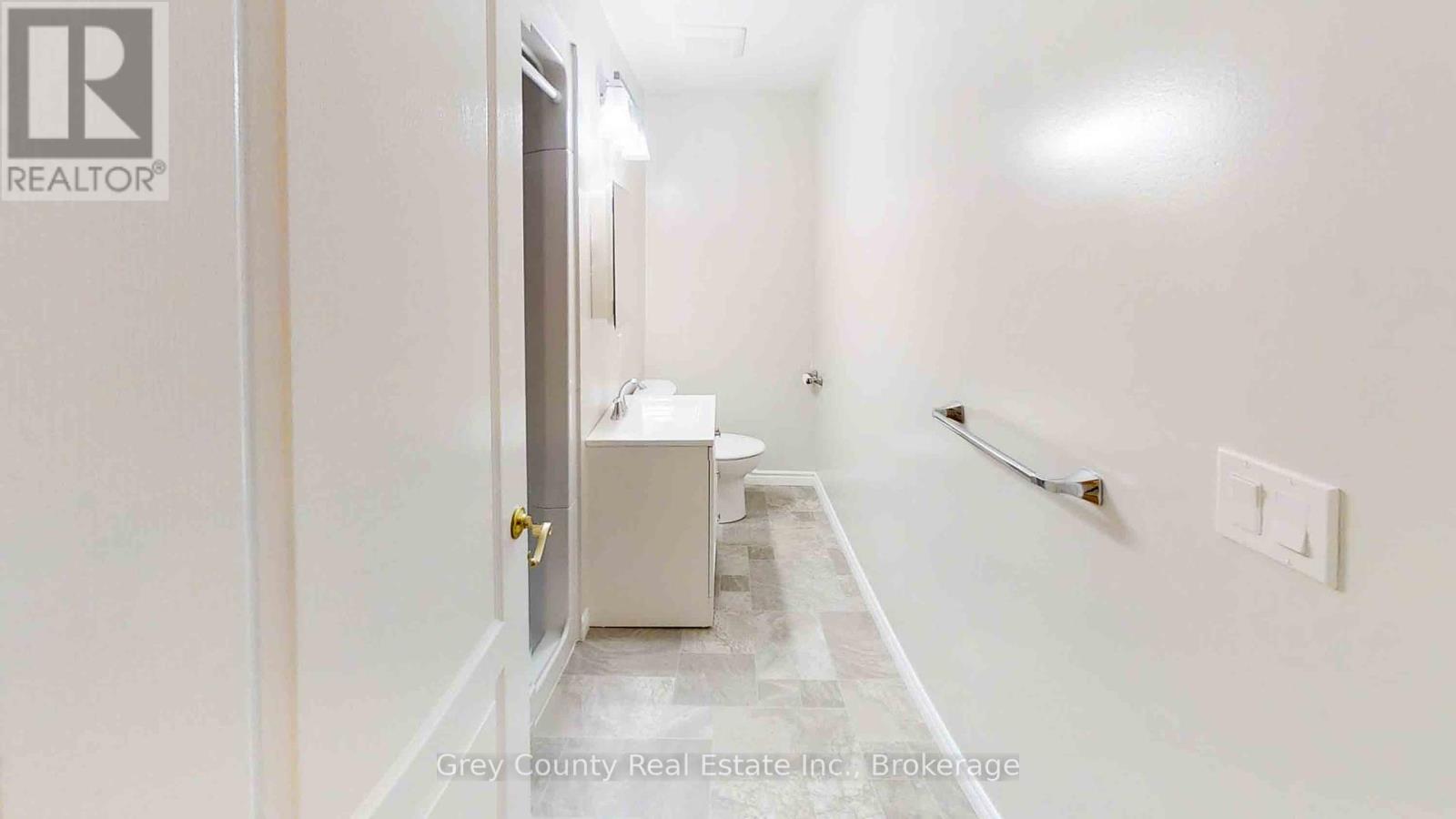 39 Main Street E, Grey Highlands, Ontario  N0C 1H0 - Photo 26 - X12260596