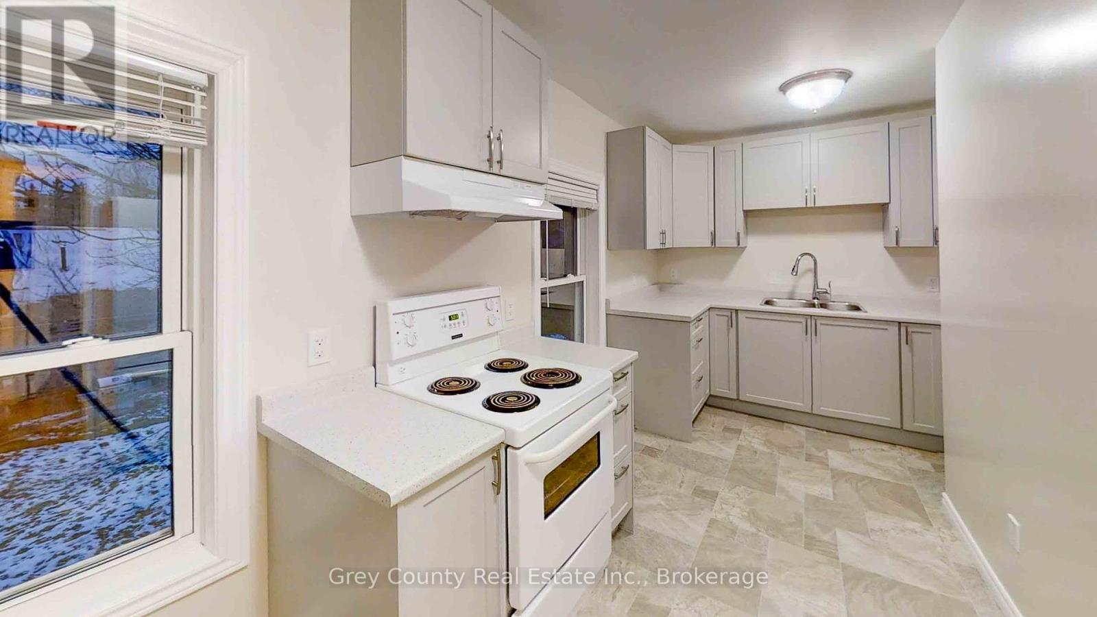 39 Main Street E, Grey Highlands, Ontario  N0C 1H0 - Photo 28 - X12260596