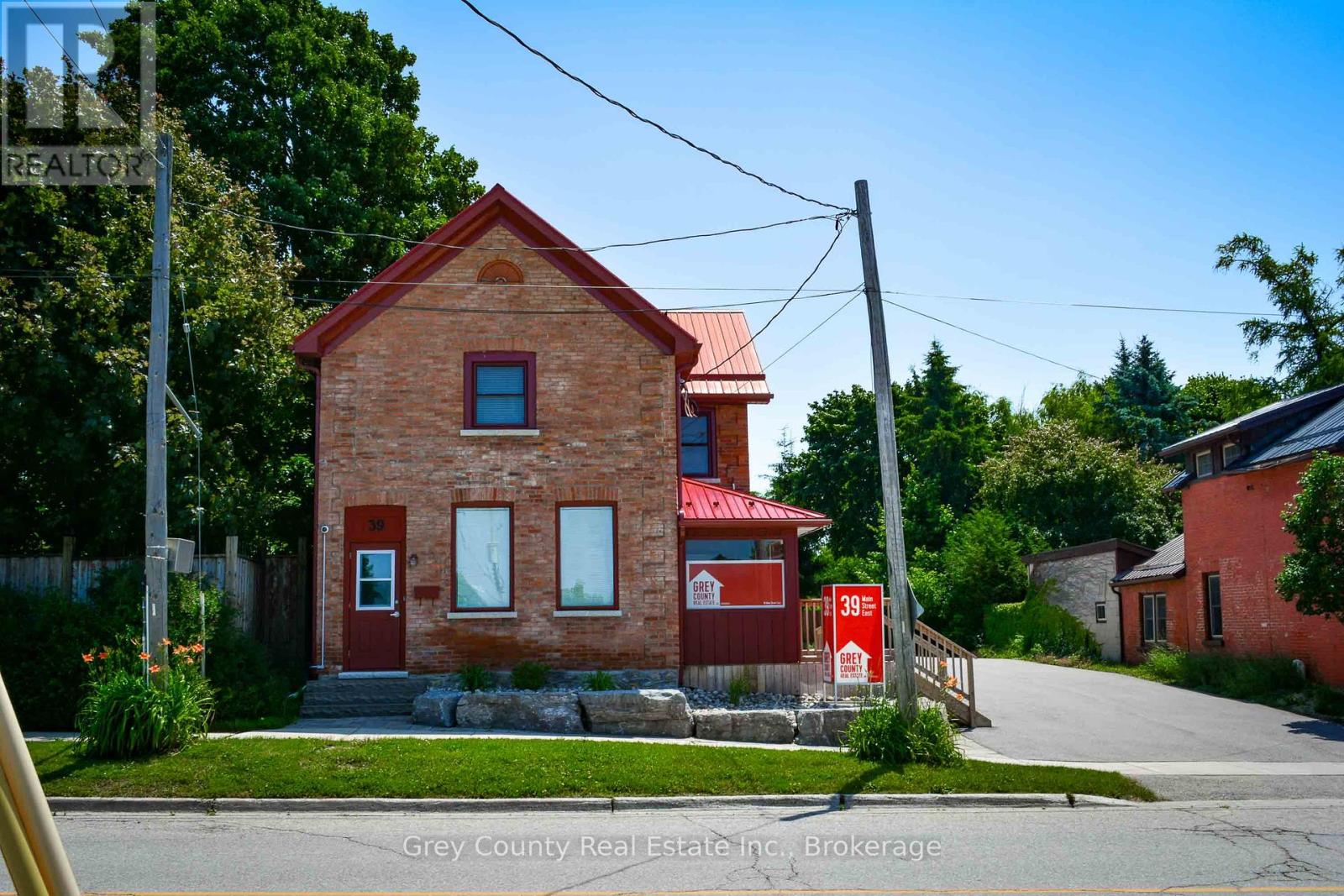 39 Main Street E, Grey Highlands, Ontario  N0C 1H0 - Photo 3 - X12260596