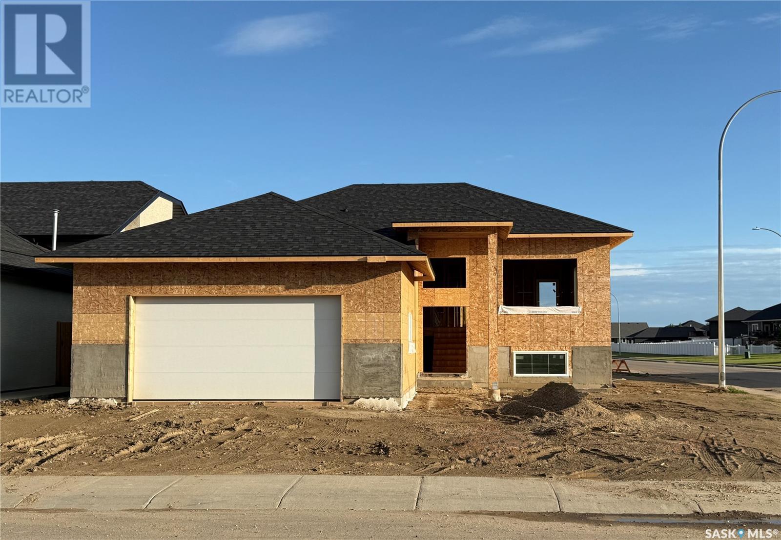 801 Weir Crescent, Warman, Saskatchewan  S0K 4S4 - Photo 1 - SK011501