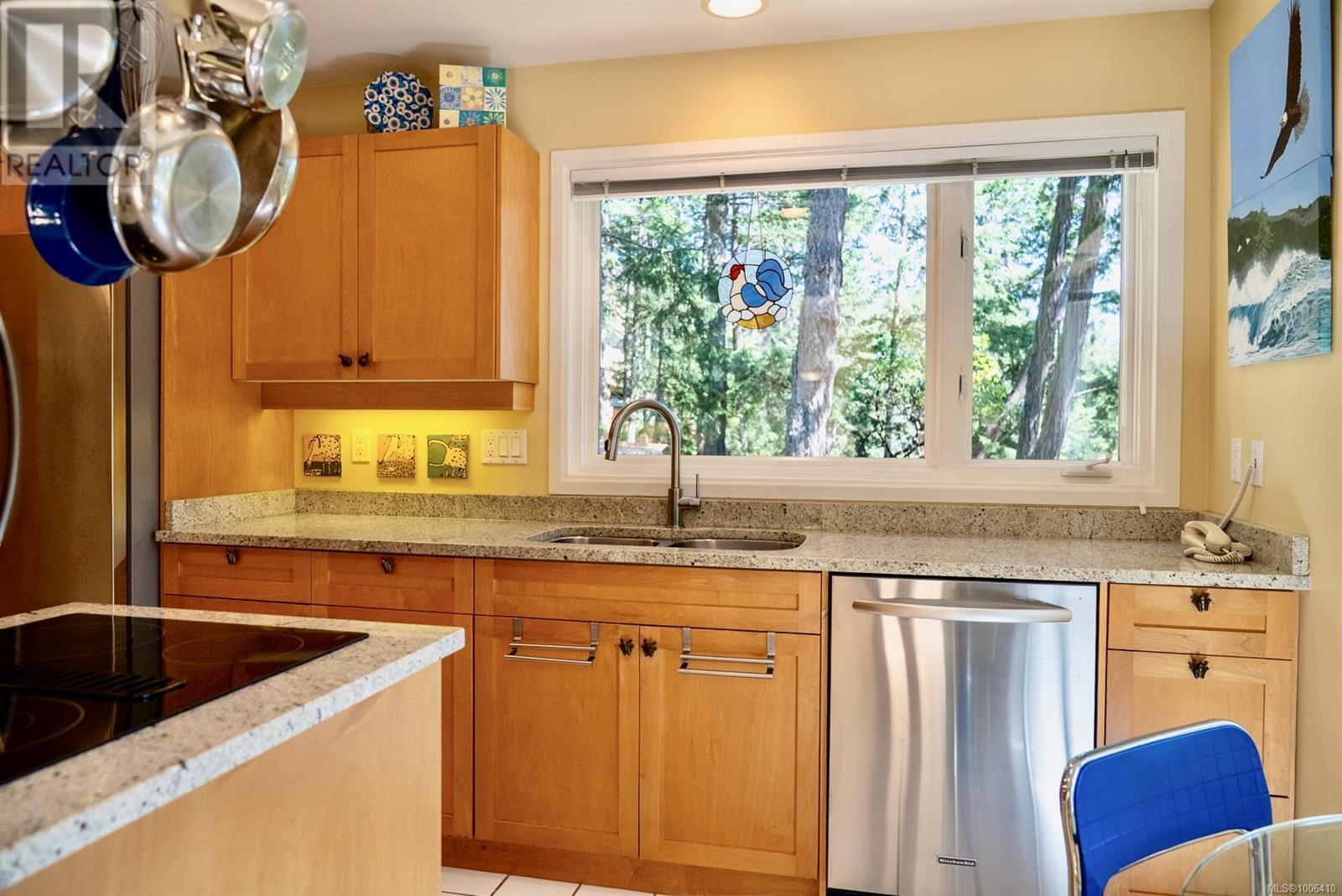 Property at 2622 Lighthouse Lane image 2
