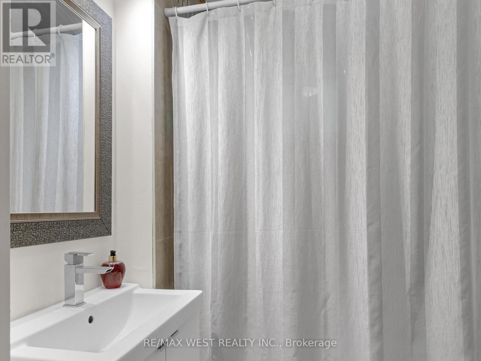 1091 Mcarthur Point Road, Lake Of Bays, Ontario  P0B 1A0 - Photo 15 - X12260443