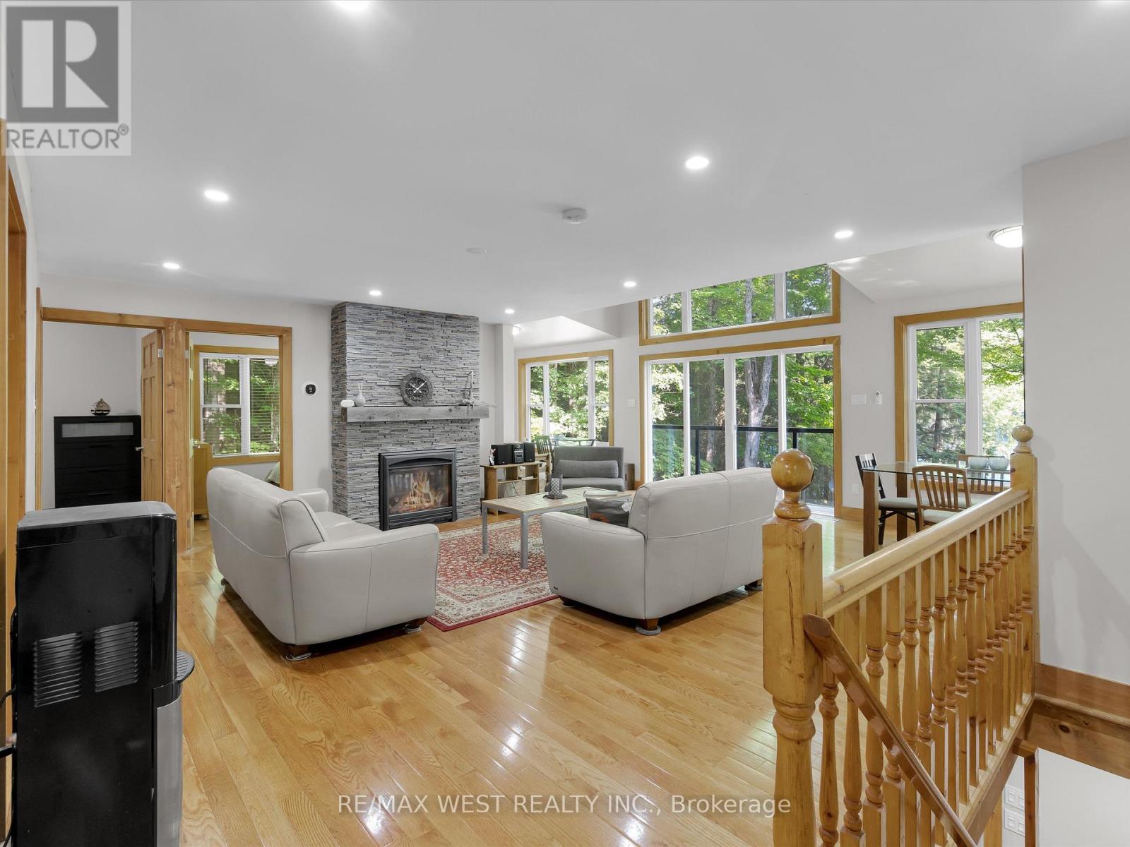 1091 Mcarthur Point Road, Lake Of Bays, Ontario  P0B 1A0 - Photo 4 - X12260443