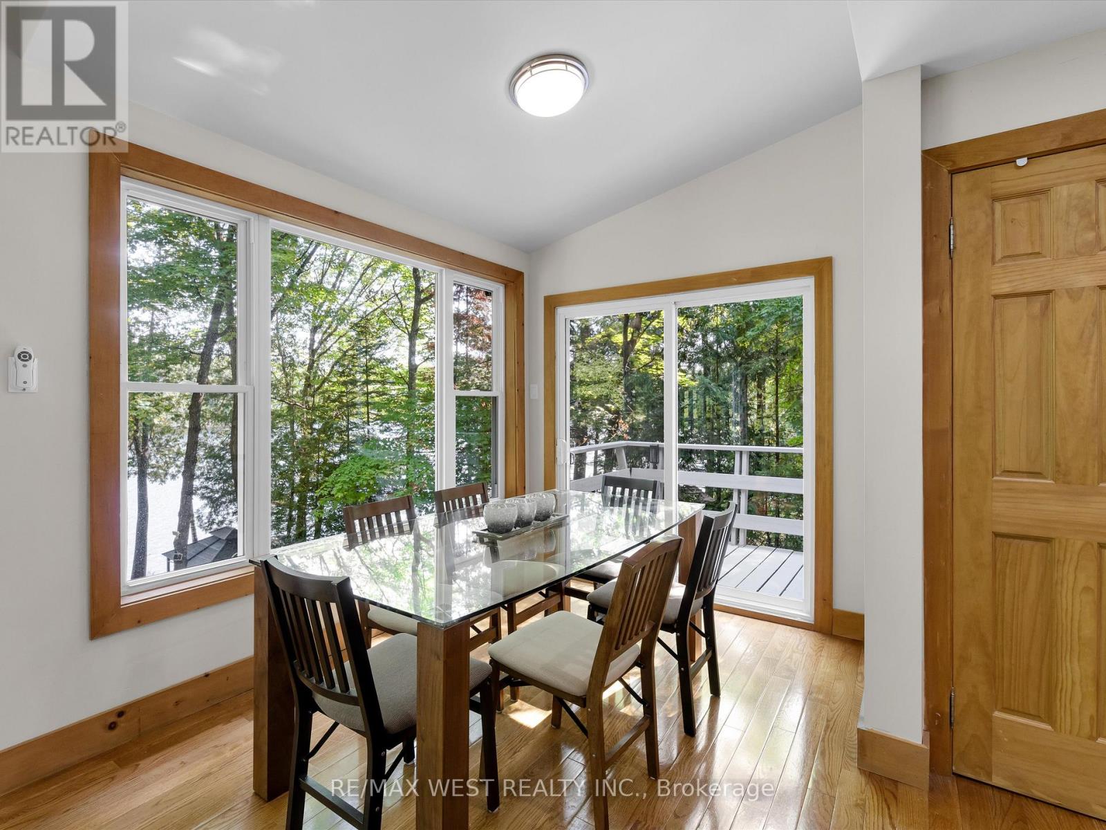 1091 Mcarthur Point Road, Lake Of Bays, Ontario  P0B 1A0 - Photo 7 - X12260443
