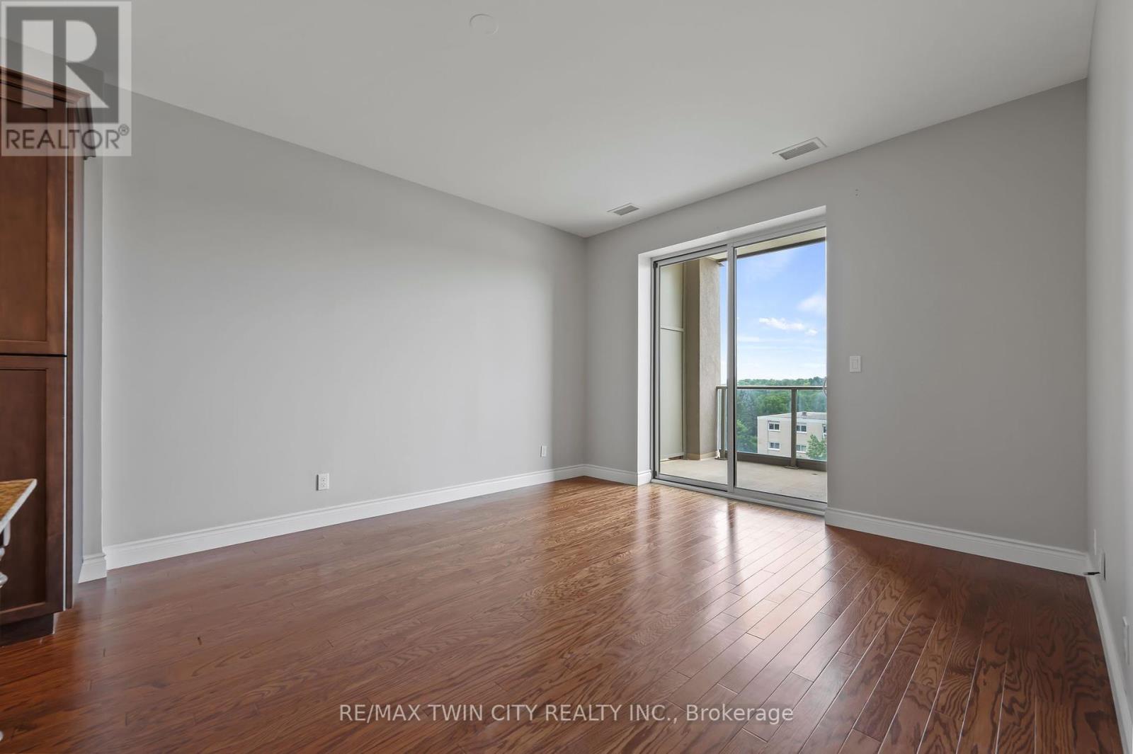 704 - 223 Erb Street W, Waterloo, Ontario  N2L 0B3 - Photo 18 - X12260453