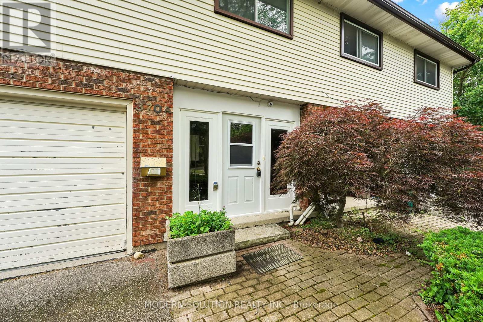 Property at 370A CHURCHILL COURT image 4