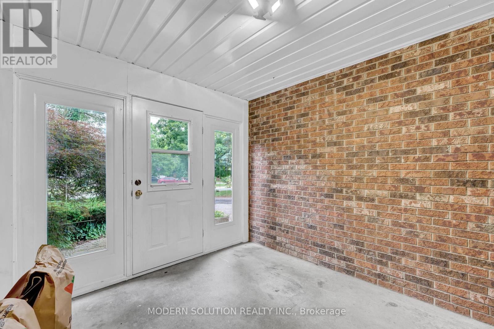 Property at 370A CHURCHILL COURT image 5