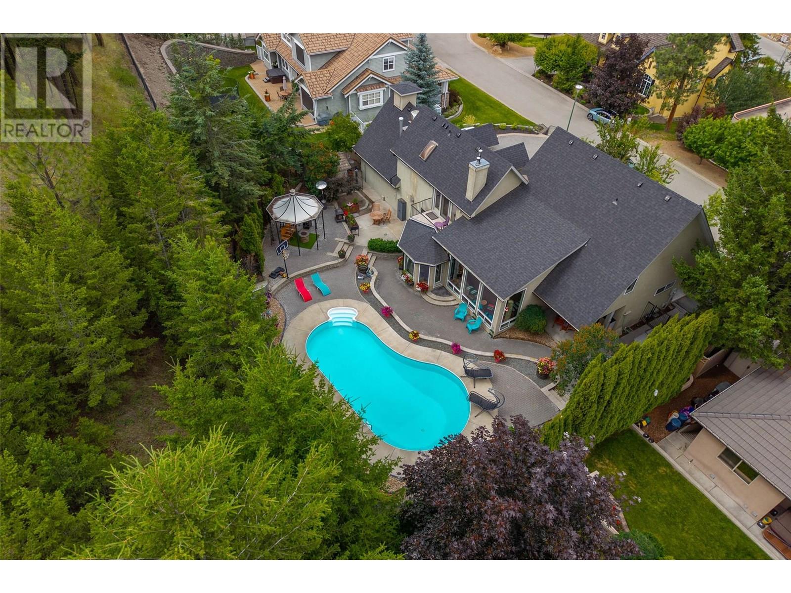 Property at 2175 Westerdale Court image 2