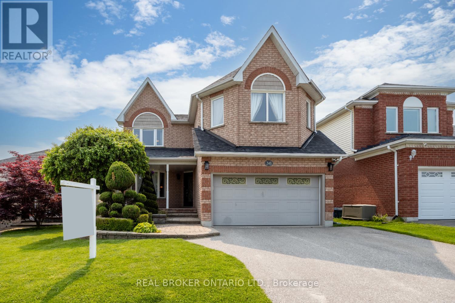 Property at 38 APPLE BLOSSOM BOULEVARD image 2