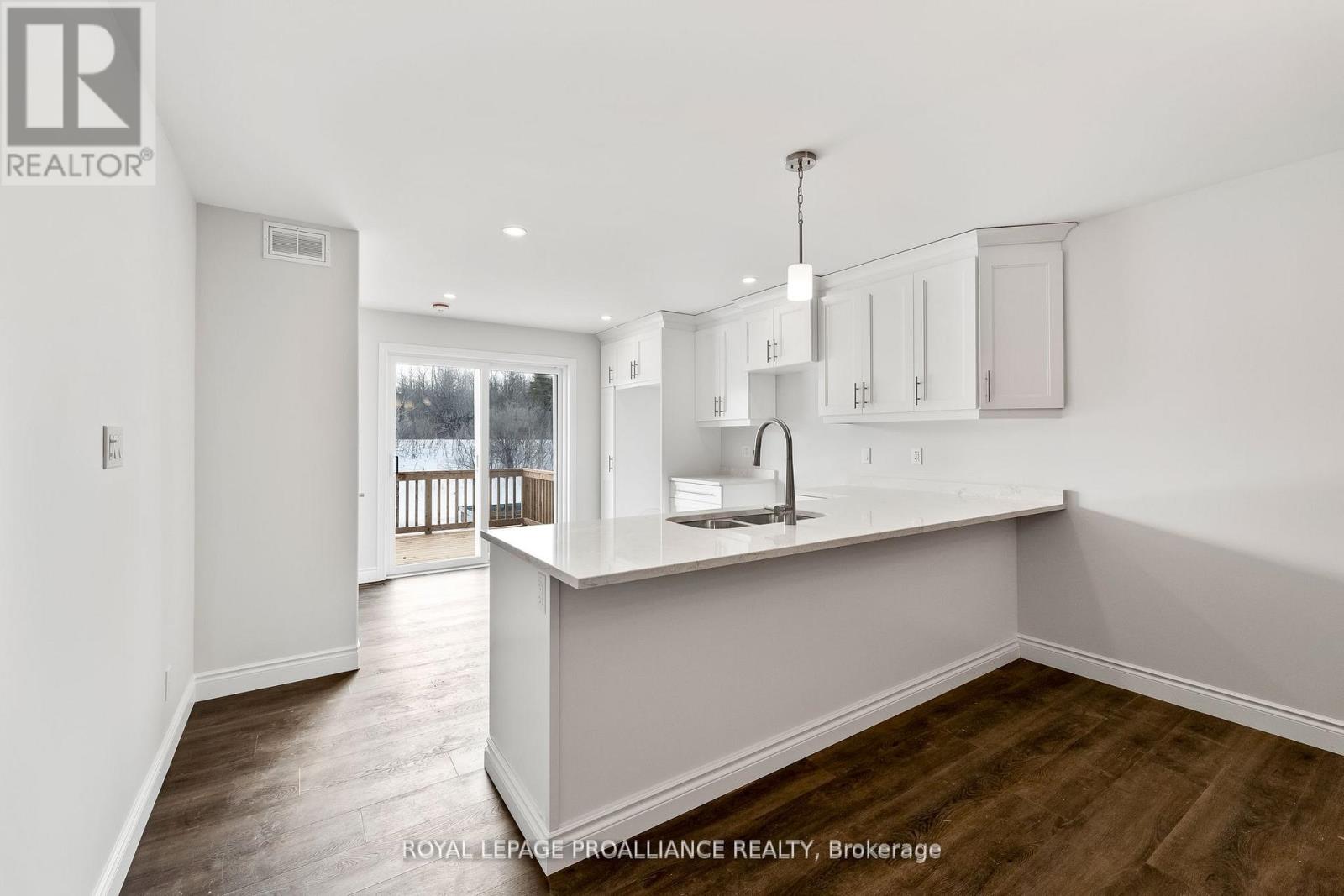 208 Homewood Avenue, Trent Hills, Ontario  K0L 1Y0 - Photo 3 - X12260695