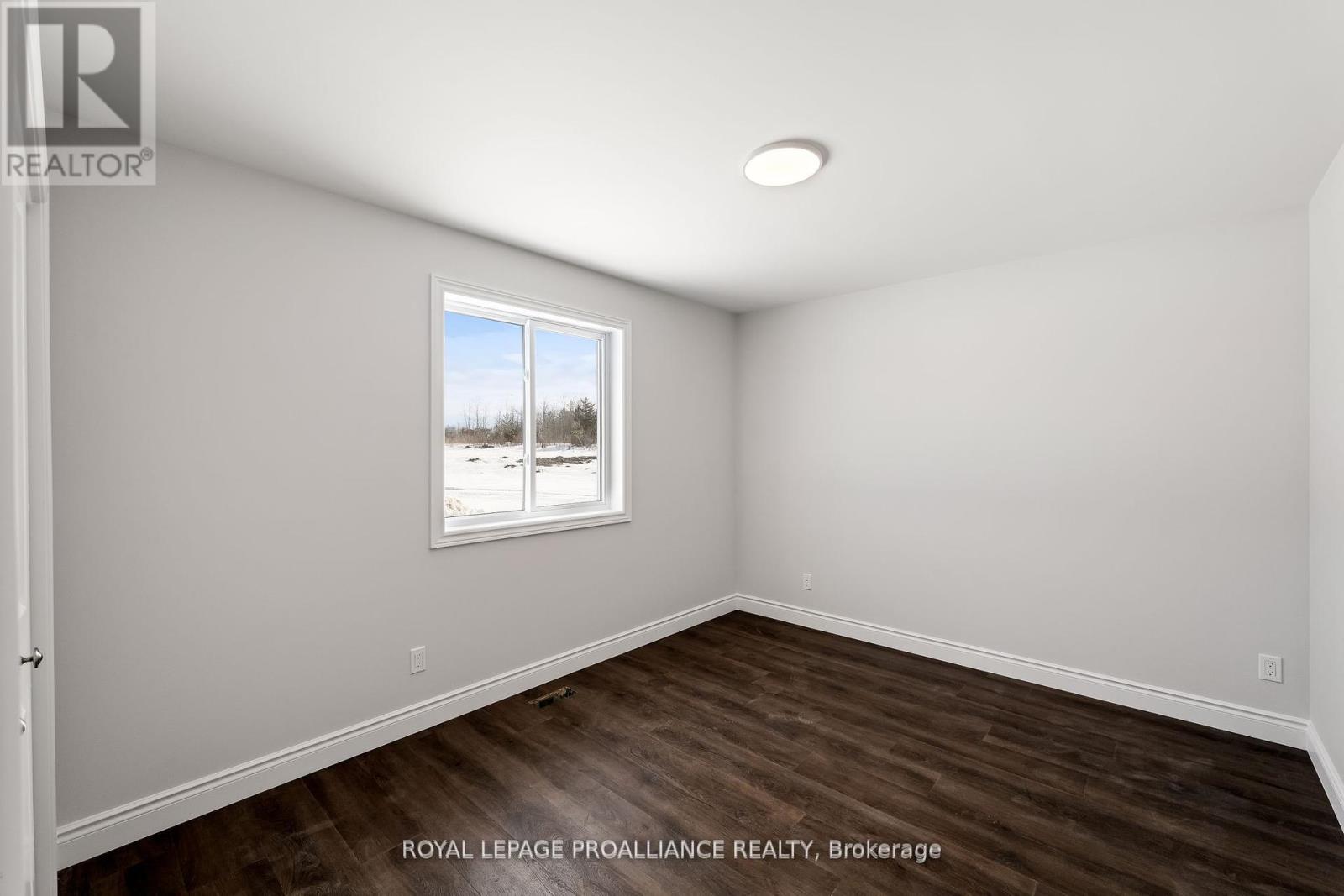 206 Homewood Avenue, Trent Hills, Ontario  K0L 1Y0 - Photo 8 - X12260717