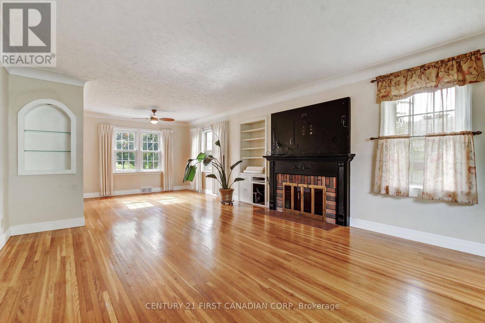 26 Grand Avenue, Chatham-Kent, Ontario  N8A 4J9 - Photo 26 - X12260743