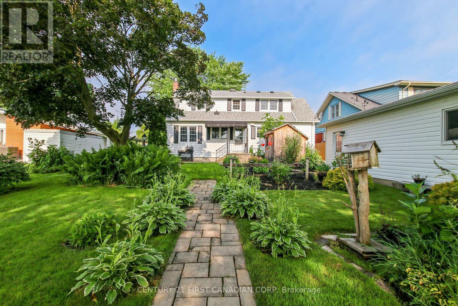 26 Grand Avenue, Chatham-Kent, Ontario  N8A 4J9 - Photo 8 - X12260743