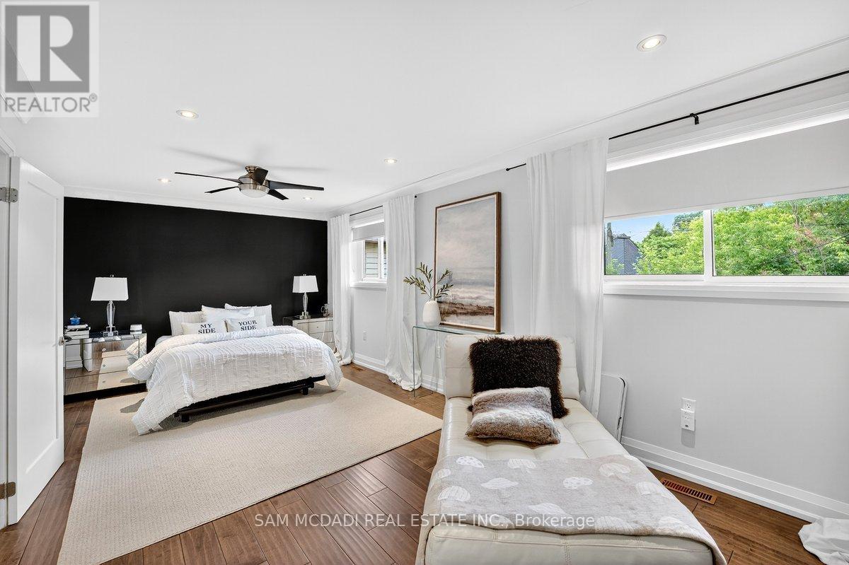 42 Peter Street N, Mississauga, Ontario  L5H 2G8 - Photo 13 - W12260583