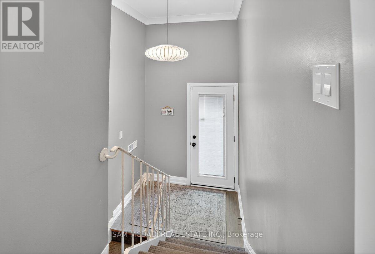 42 Peter Street N, Mississauga, Ontario  L5H 2G8 - Photo 18 - W12260583