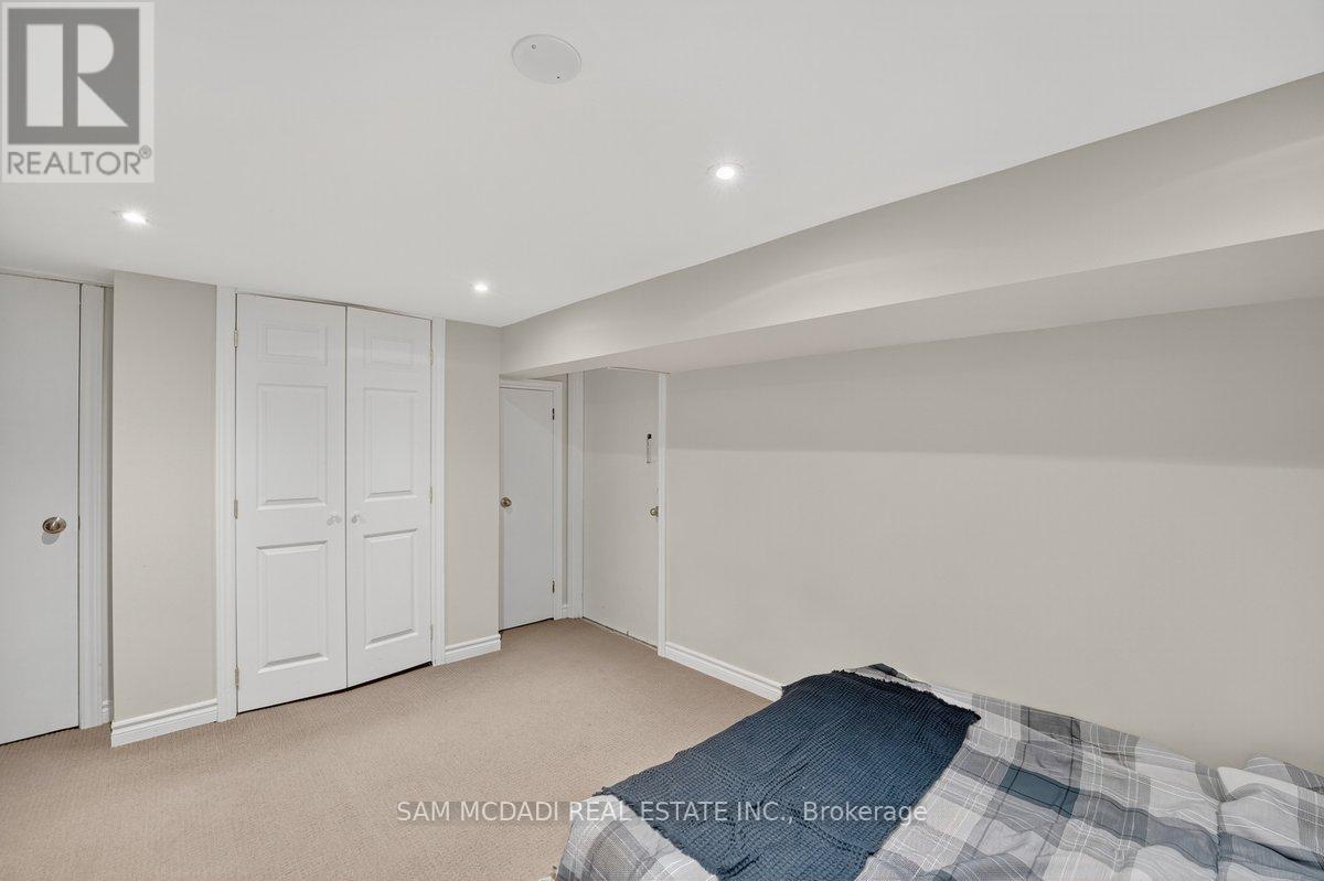 42 Peter Street N, Mississauga, Ontario  L5H 2G8 - Photo 25 - W12260583