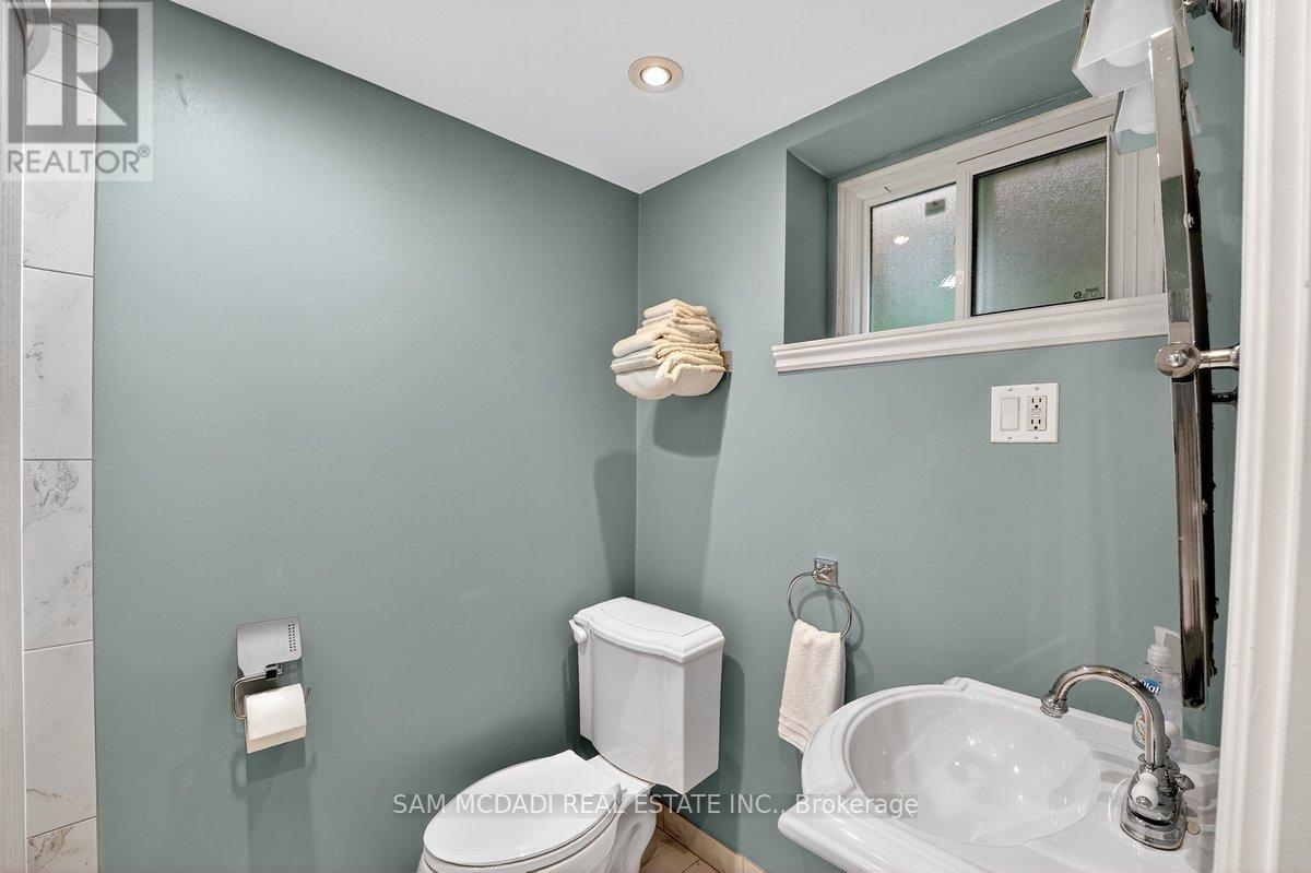 42 Peter Street N, Mississauga, Ontario  L5H 2G8 - Photo 27 - W12260583