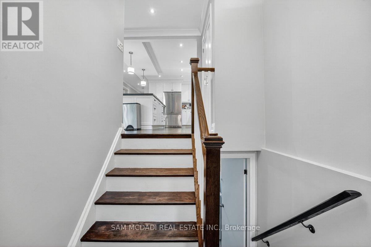 Property at 42 PETER STREET N image 4