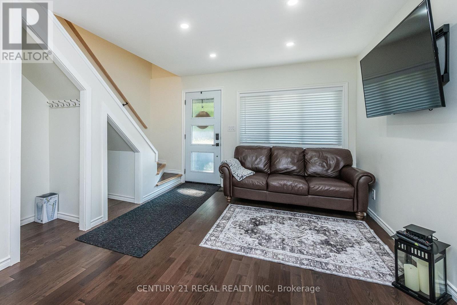Property at 26 THIRD STREET image 4