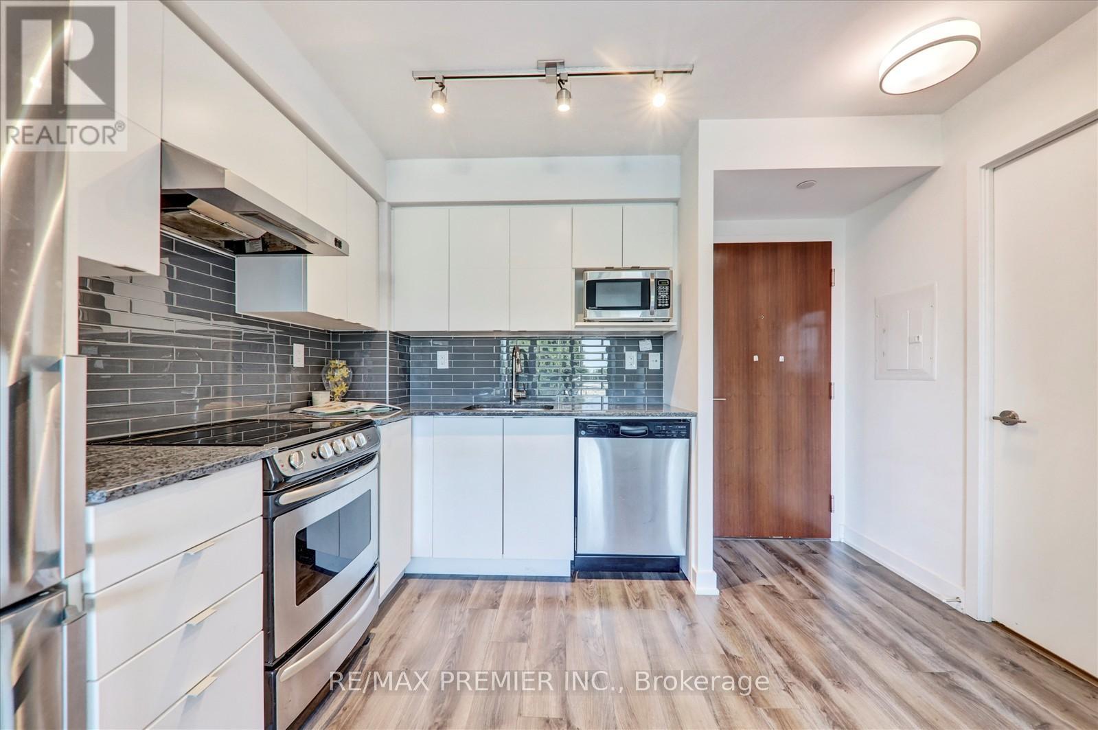 420 - 160 Flemington Road, Toronto, Ontario  M6A 0A9 - Photo 12 - W12260658