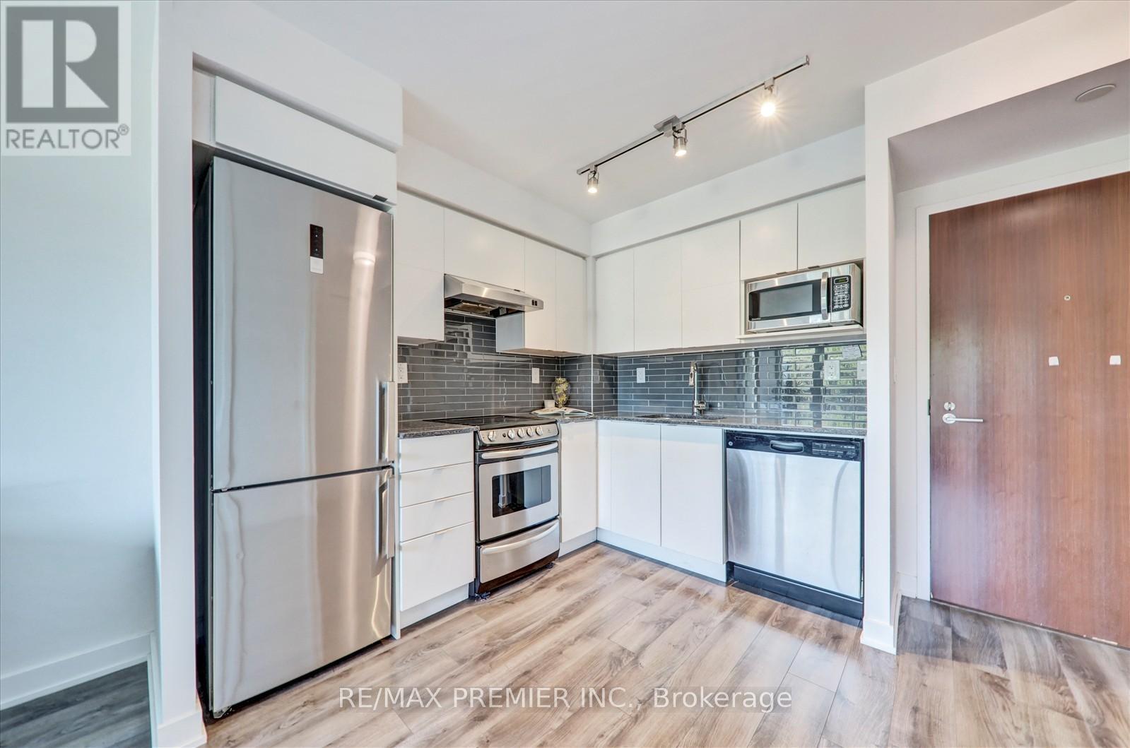 420 - 160 Flemington Road, Toronto, Ontario  M6A 0A9 - Photo 14 - W12260658