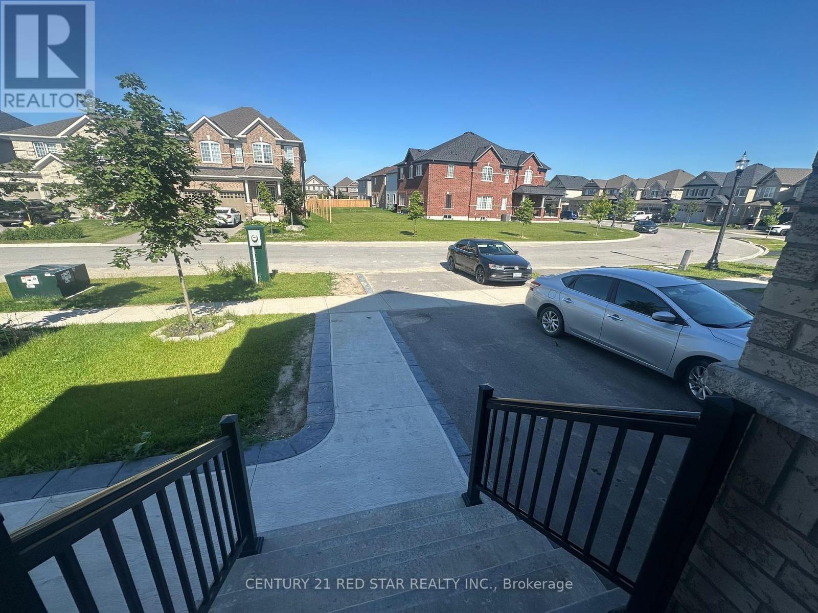 Property at 781 GILMOUR CRESCENT image 2