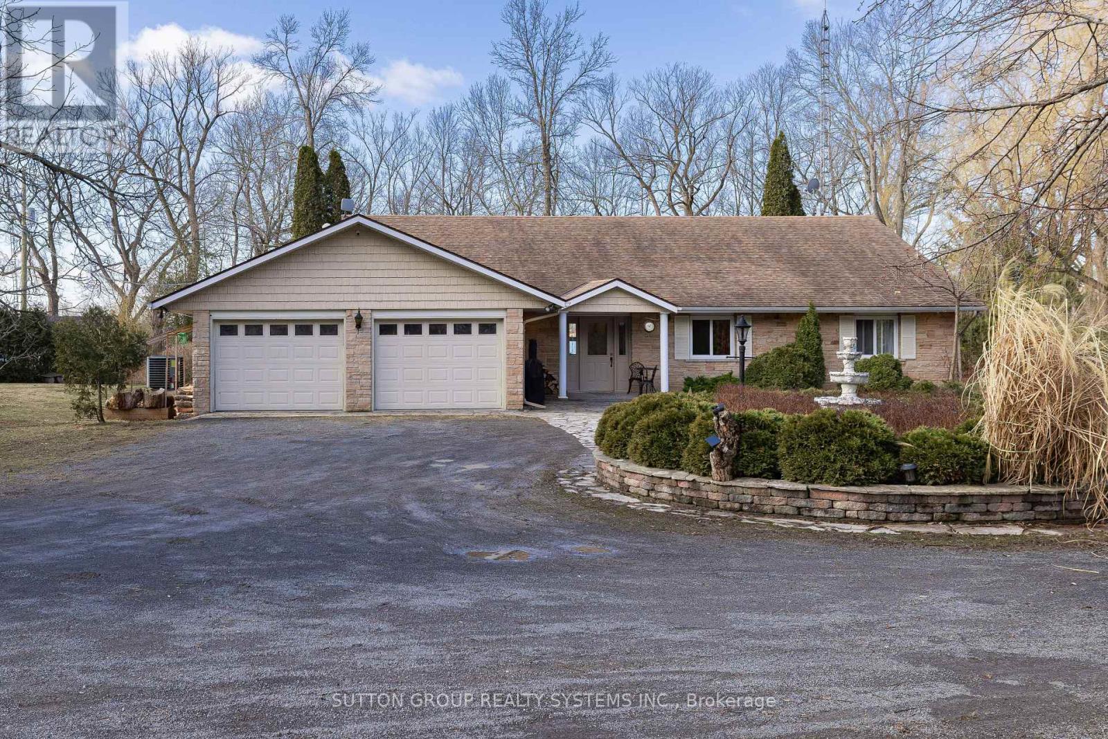31 CHISAMORE PT ROAD, Front of Leeds & Seeleys Bay, Ontario
