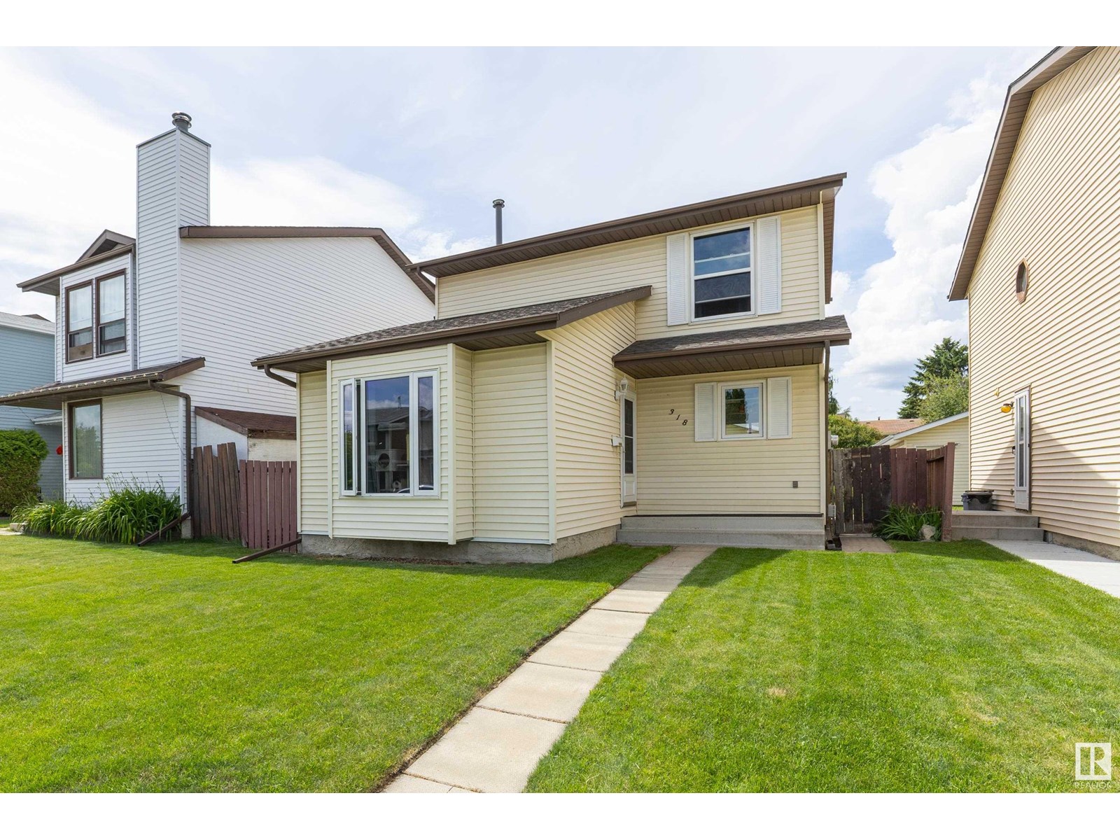 Property at 318 Kirkpatrick CR NW image 2