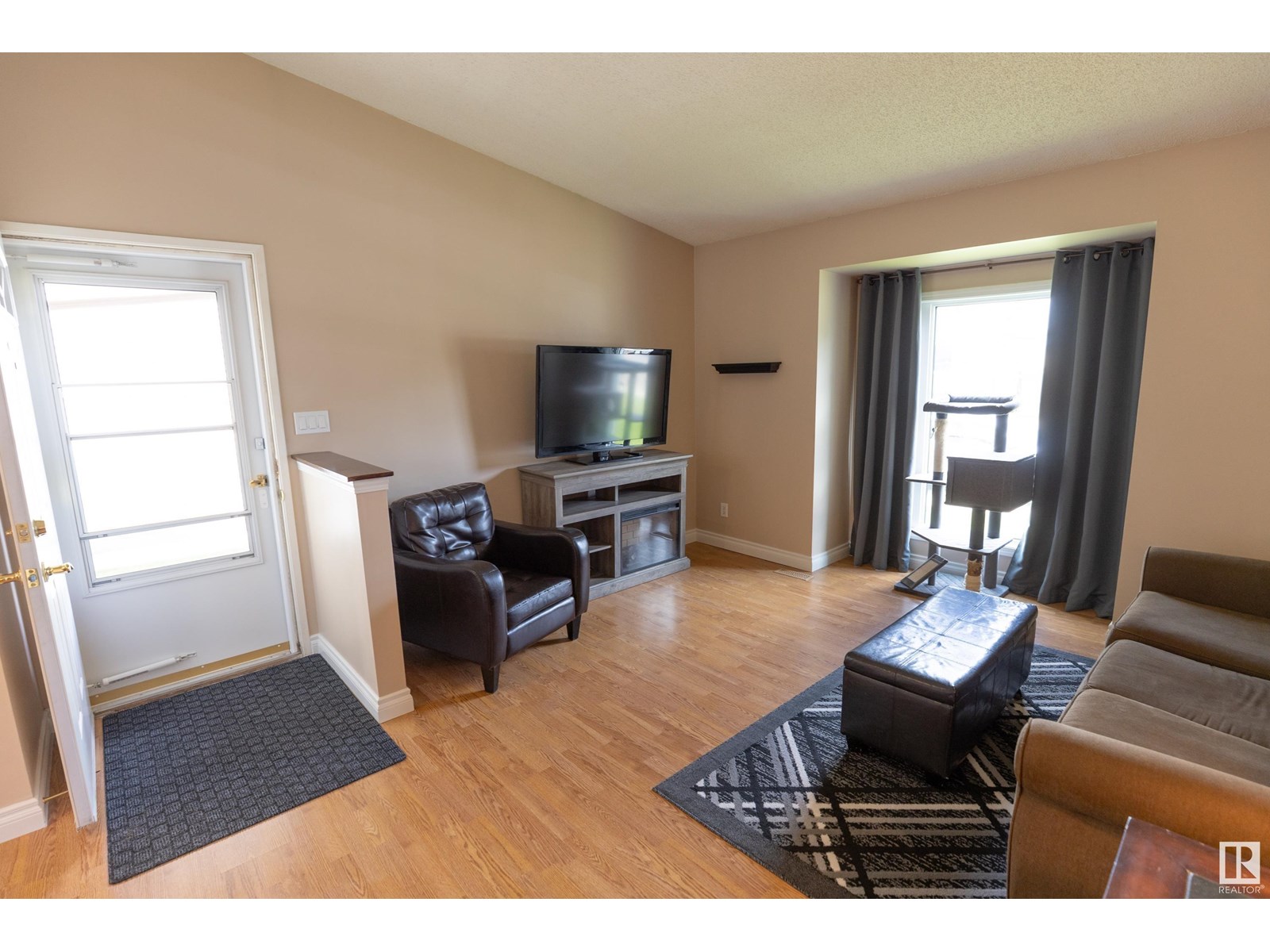 Property at 318 Kirkpatrick CR NW image 5