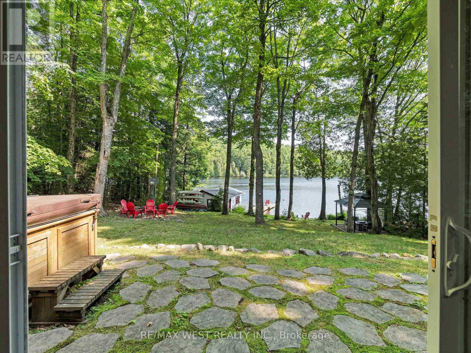 1091 Mcarthur Point Road, Lake Of Bays, Ontario  P0B 1A0 - Photo 28 - X12260443