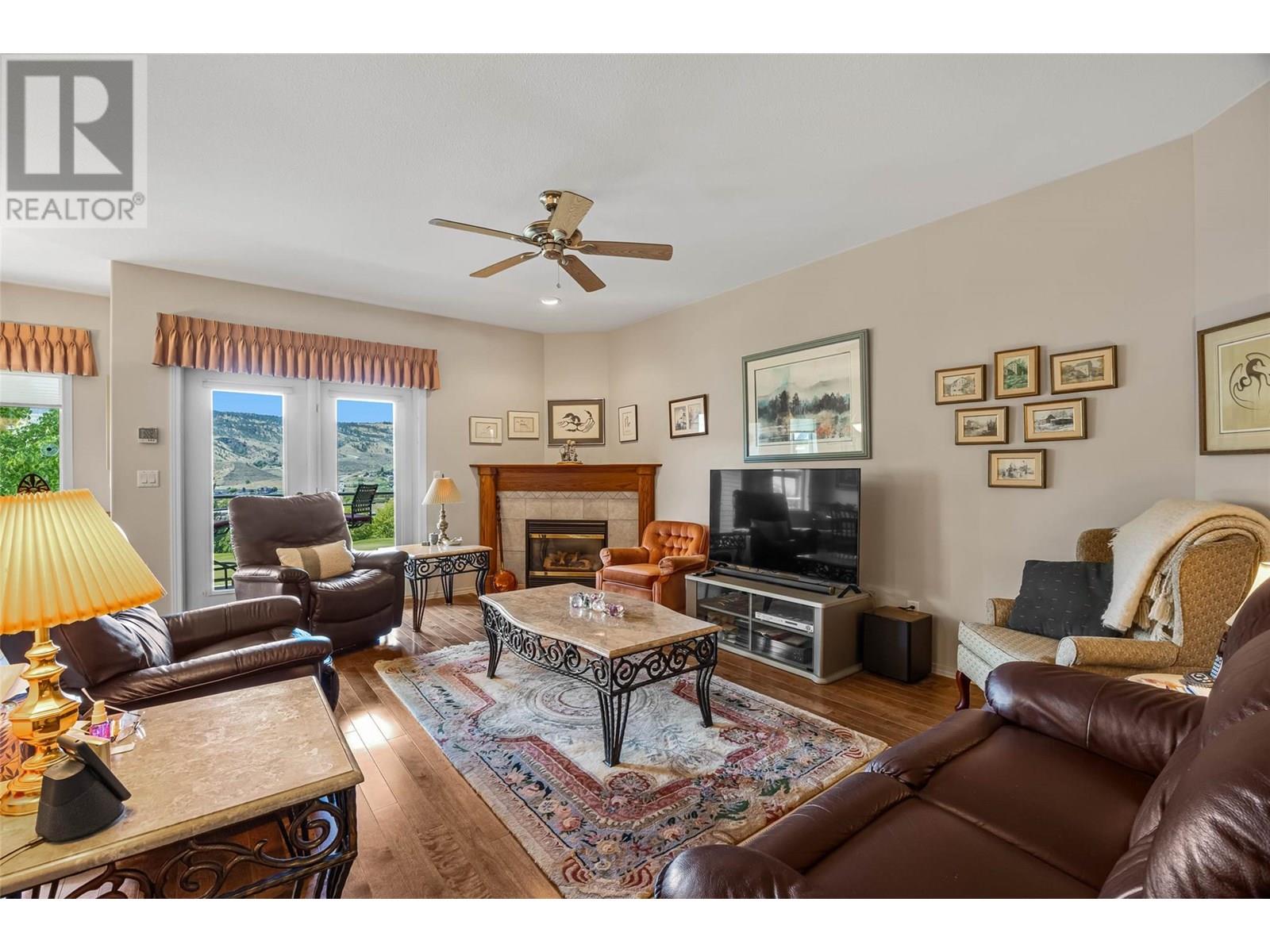 Property at 246 Sagewood Drive image 4