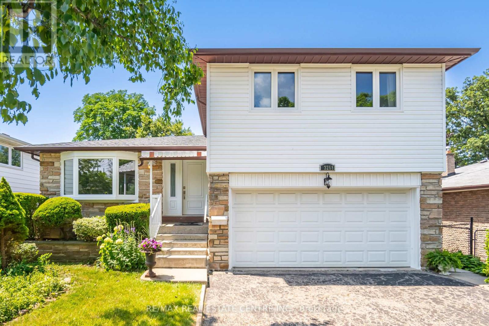 Property at 3268 HOMARK DRIVE image 1