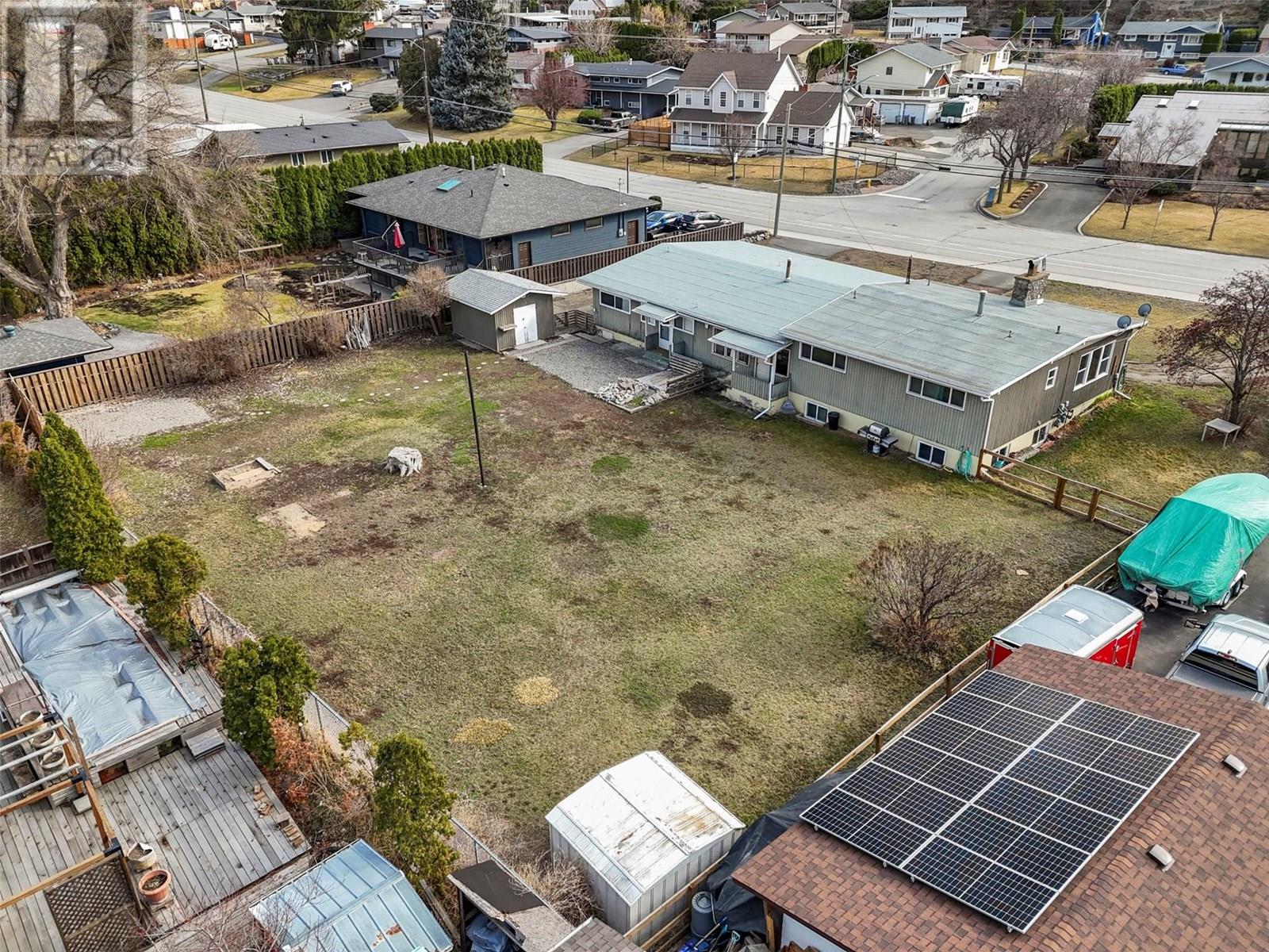 Property at 2556 / 2558 Valleyview Drive image 3