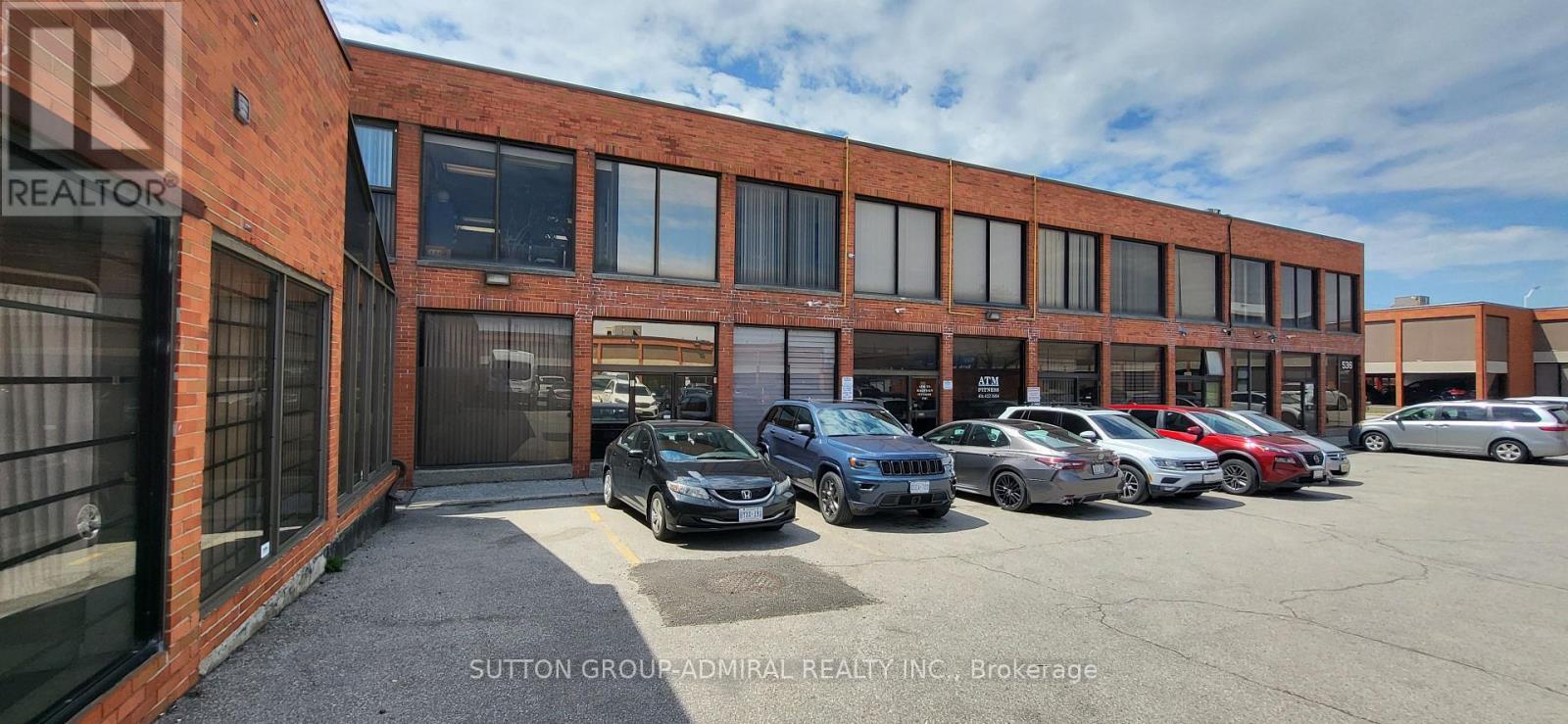 546 Champagne Drive, Toronto, Ontario  M3J 2T9 - Photo 28 - W12240341