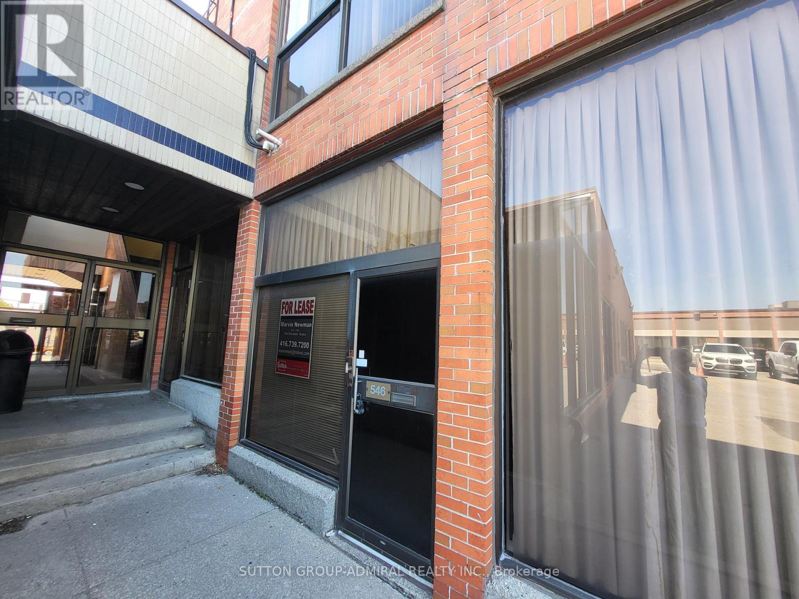 546 Champagne Drive, Toronto, Ontario  M3J 2T9 - Photo 37 - W12240341