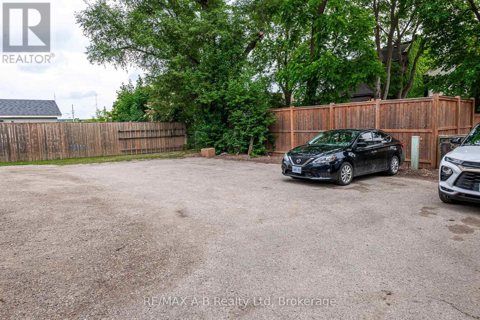 34-38 Douro Street, Stratford, Ontario  N5A 3R3 - Photo 8 - X12260878