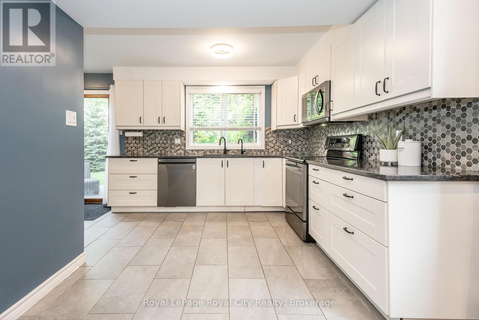 236 Ironwood Road, Guelph, Ontario  N1G 3G1 - Photo 15 - X12260896
