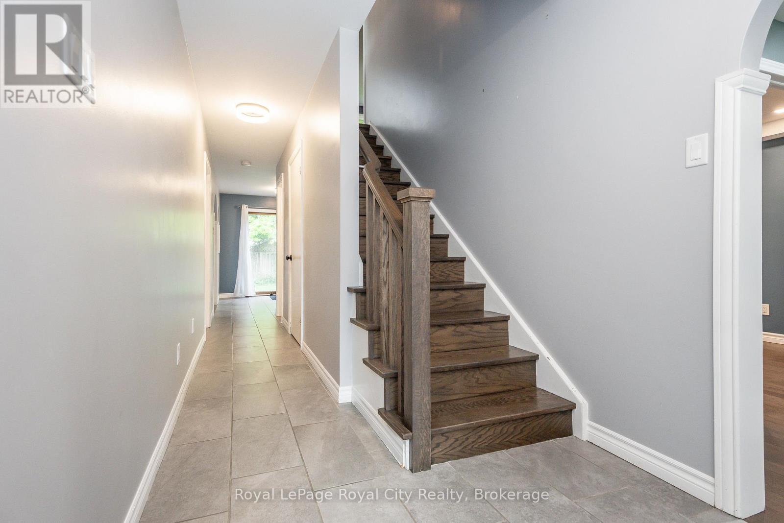 236 Ironwood Road, Guelph, Ontario  N1G 3G1 - Photo 6 - X12260896