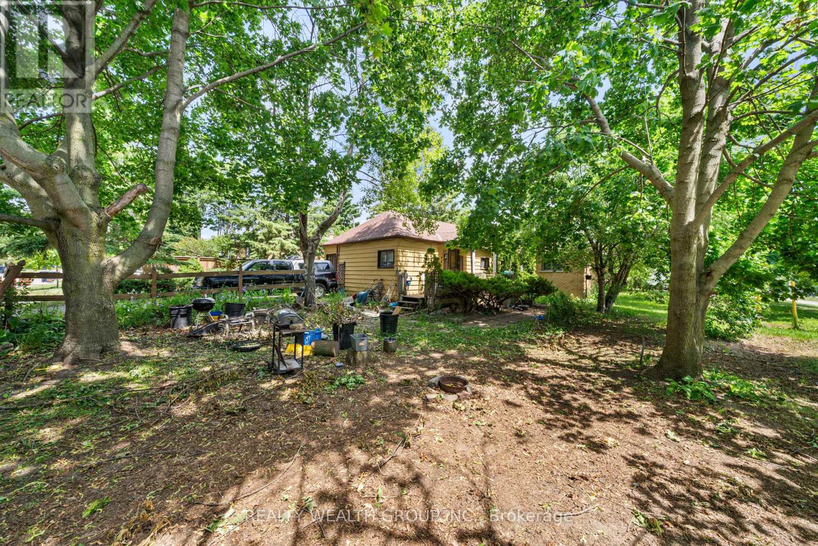 Property at 4450 LAWRENCE AVENUE E image 2