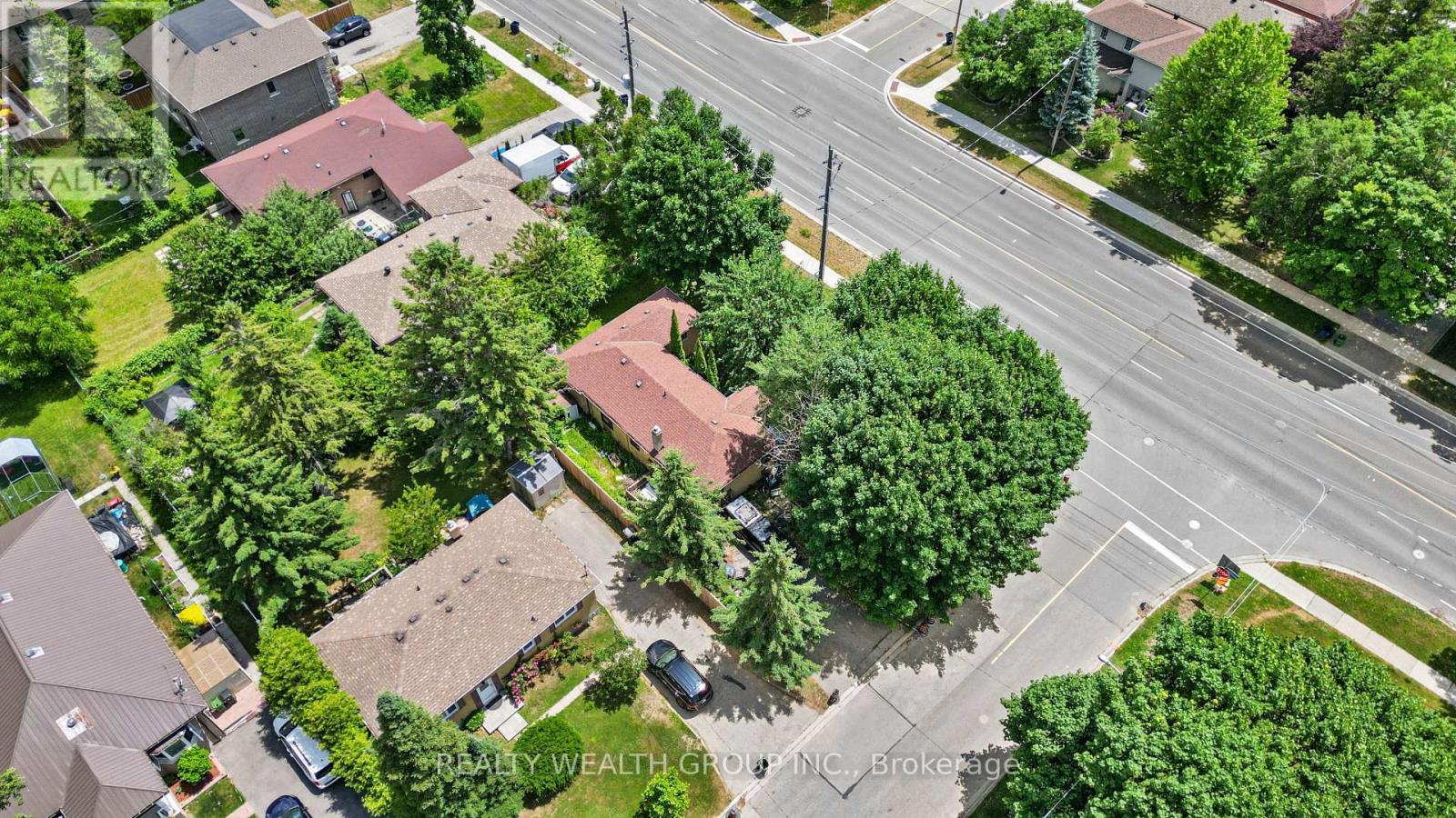 Property at 4450 LAWRENCE AVENUE E image 5