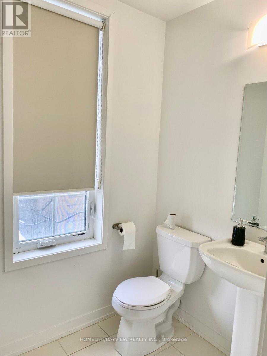 221 Harding Park Street N, Newmarket, Ontario  L3Y 0E3 - Photo 16 - N12260767