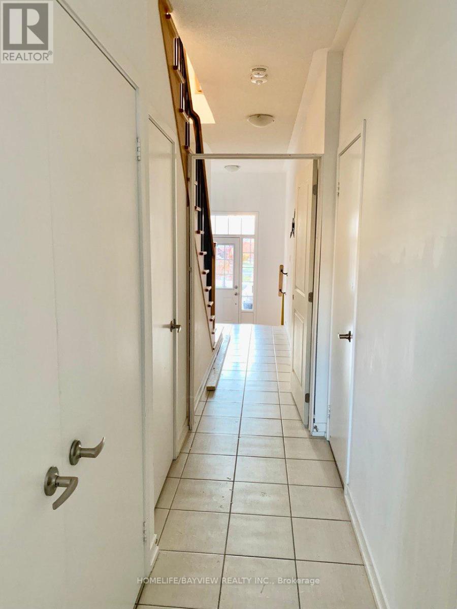 221 Harding Park Street N, Newmarket, Ontario  L3Y 0E3 - Photo 19 - N12260767