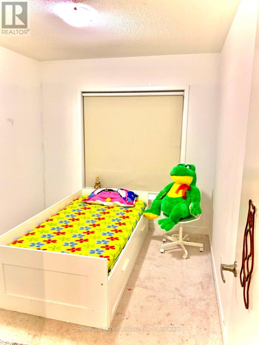 221 Harding Park Street N, Newmarket, Ontario  L3Y 0E3 - Photo 6 - N12260767