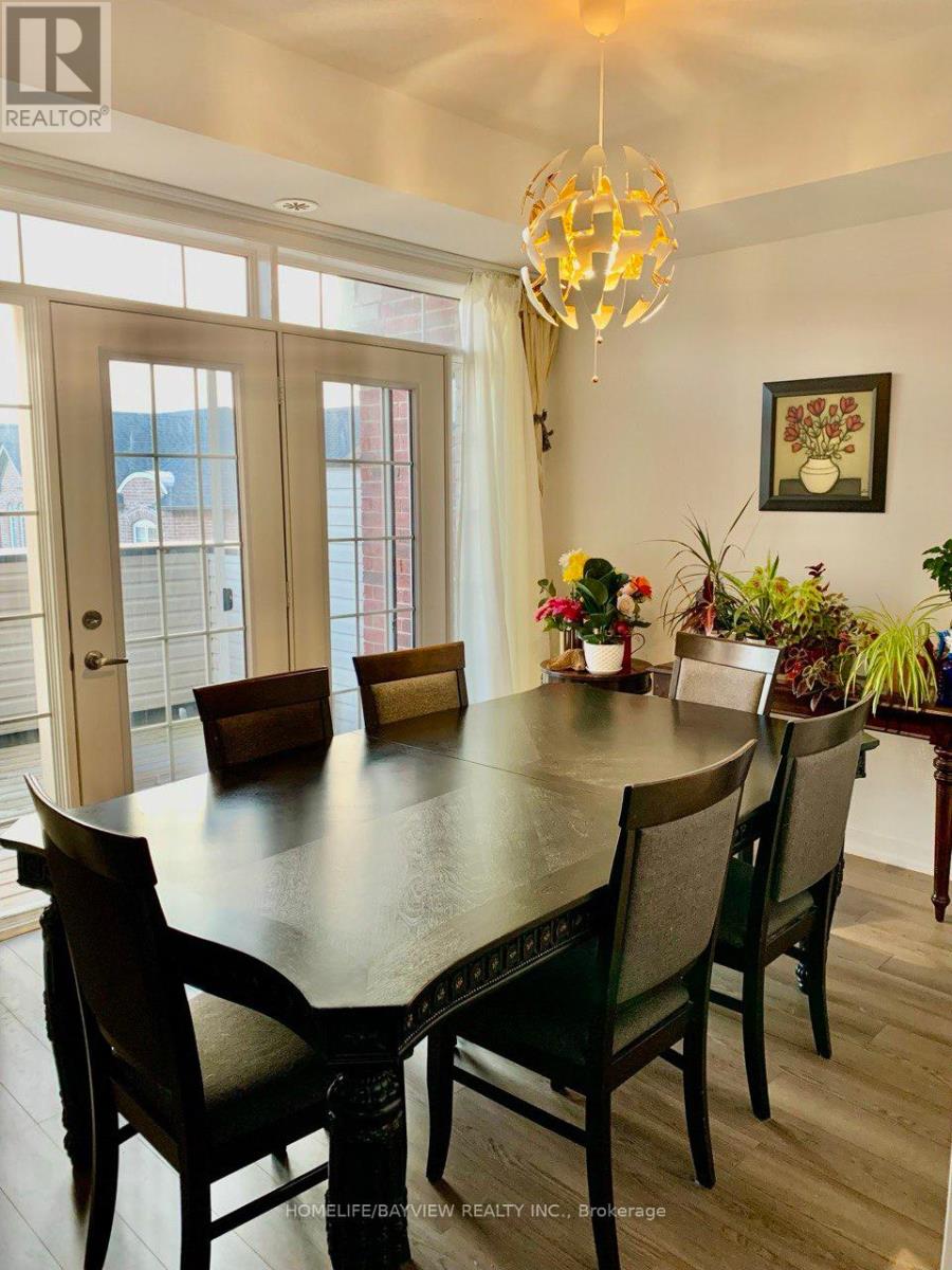 221 Harding Park Street N, Newmarket, Ontario  L3Y 0E3 - Photo 7 - N12260767