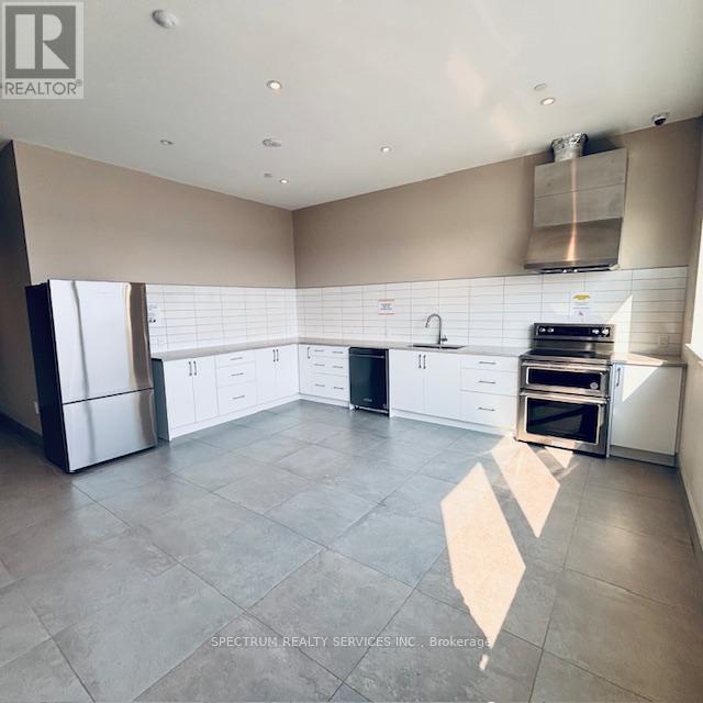 2311 - 9000 Jane Street, Vaughan, Ontario  L4K 0M6 - Photo 25 - N12260843
