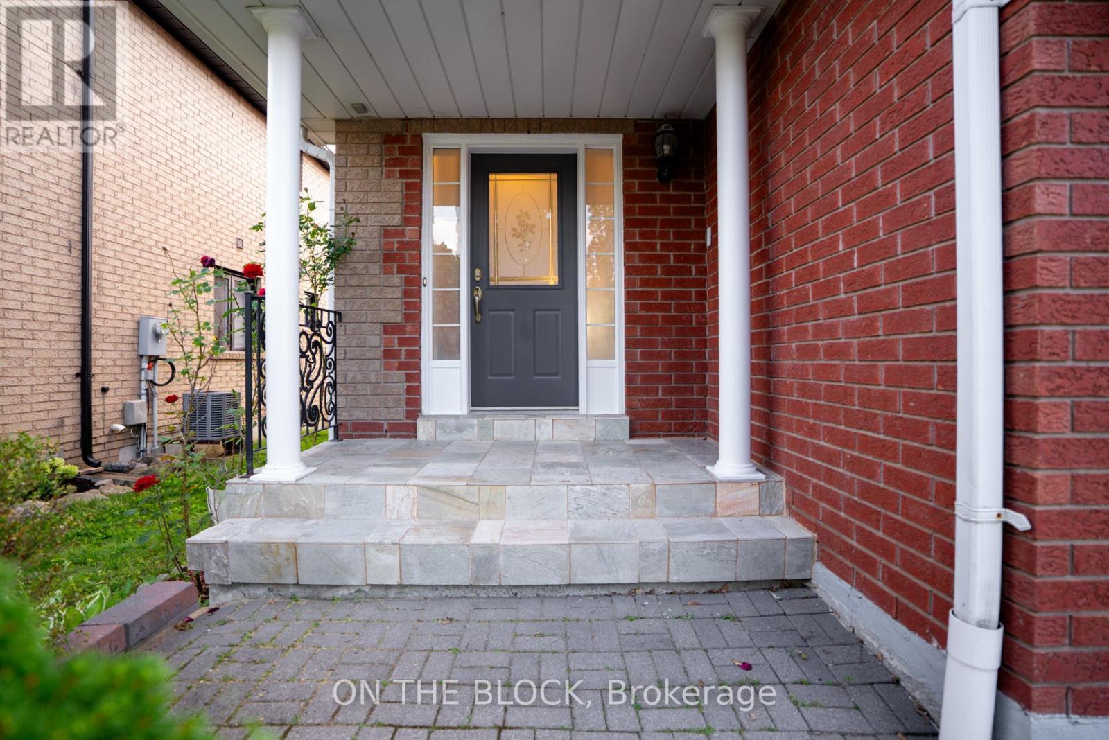 Property at 213 ROSANNA CRESCENT image 2