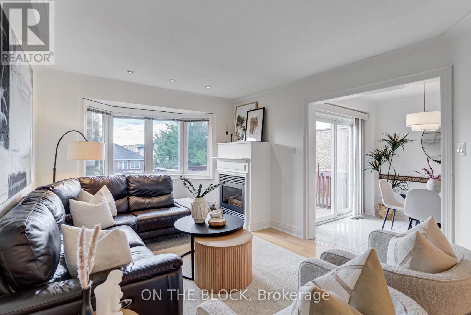 Property at 213 ROSANNA CRESCENT image 5