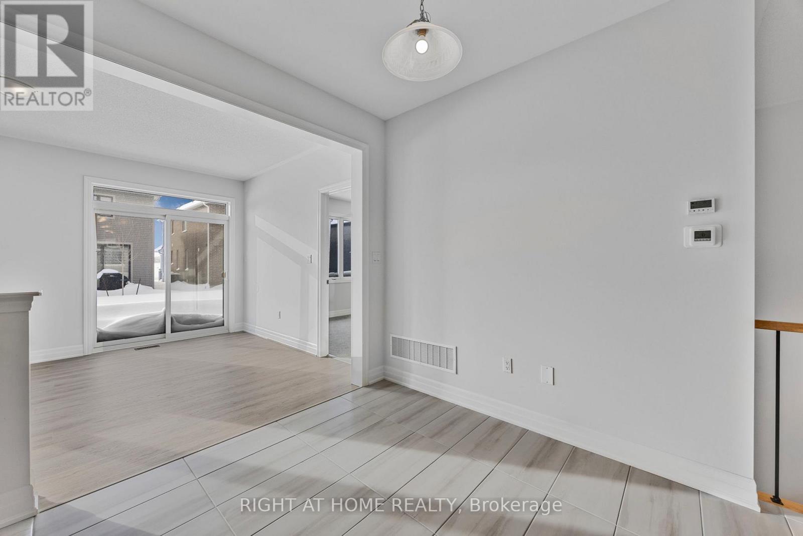 Property at 52 DEL RAY CRESCENT image 5