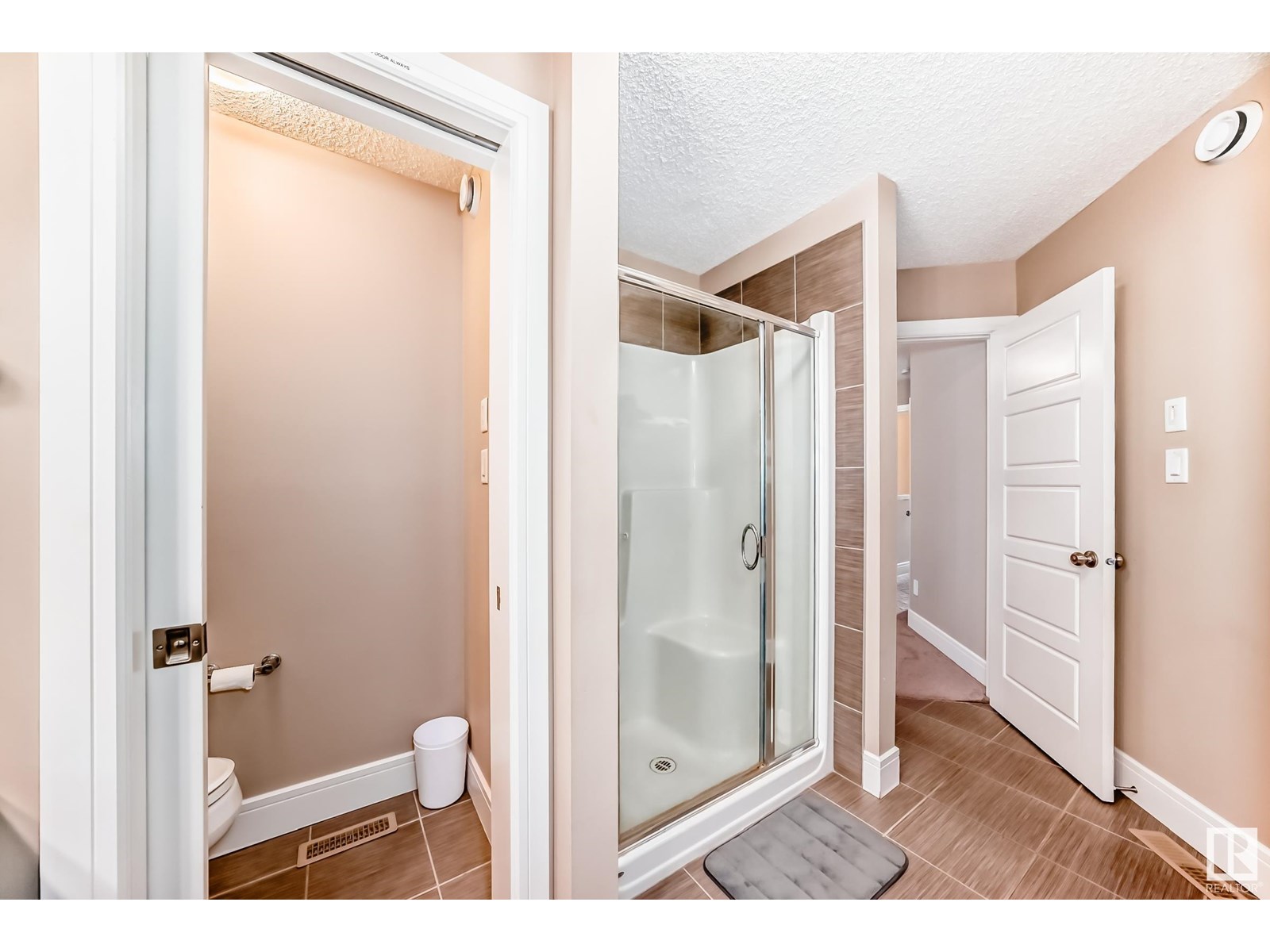Property at 3616 168 AV NW image 5